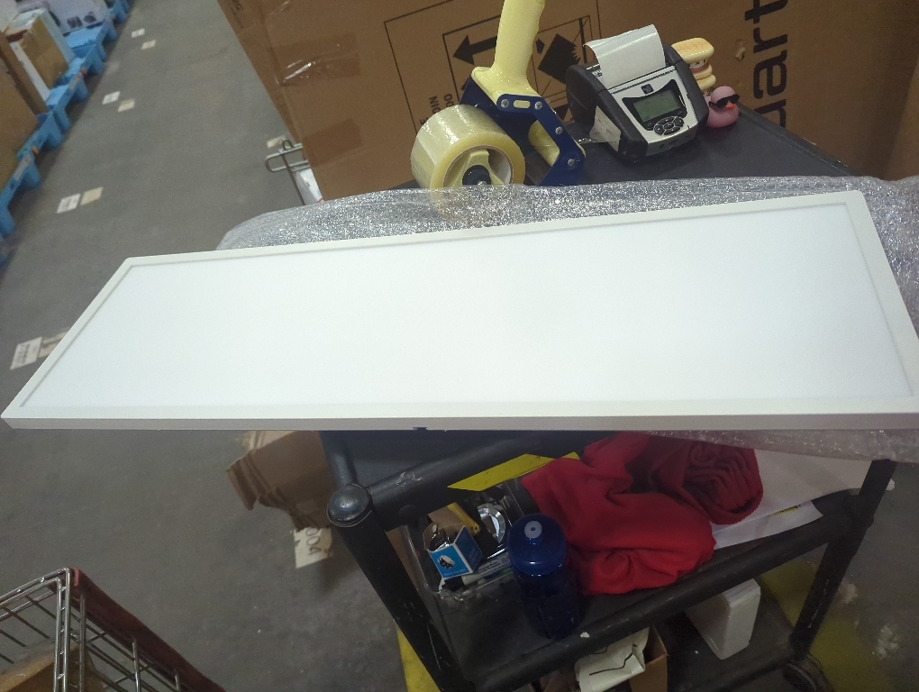 LED 1 x 4 Flat Panel LED Dimmable | 40W=5200lm 4000K