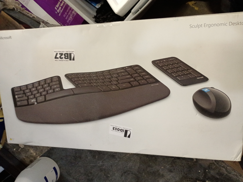 Microsoft Sculpt Ergonomic Desktop Keyboard And Mouse - Wireless - BlueTrack Enabled - 7 Button Mouse - 4-Direction Scroll Wheel - 104-key Design