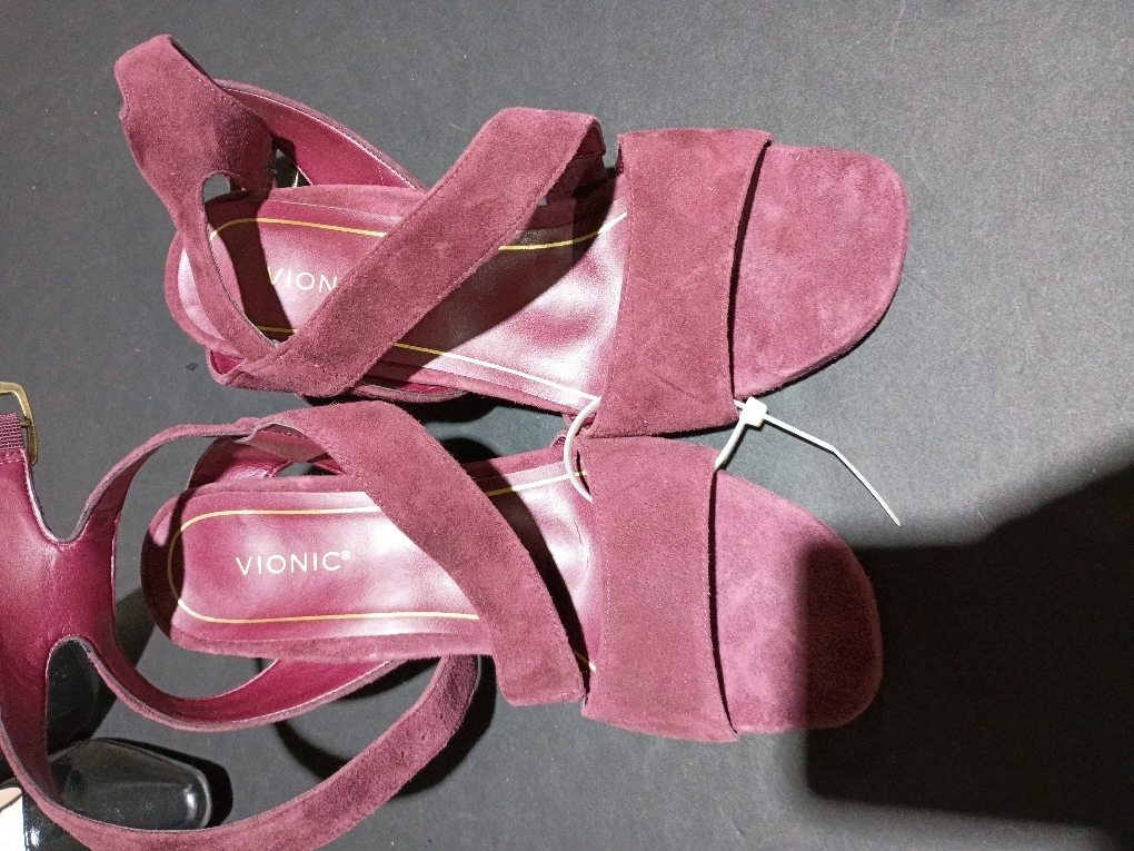 Vionic Samara Block Heel Sandal In Cherry Jubilee - 67% Off ... (Size 6.1/2)
