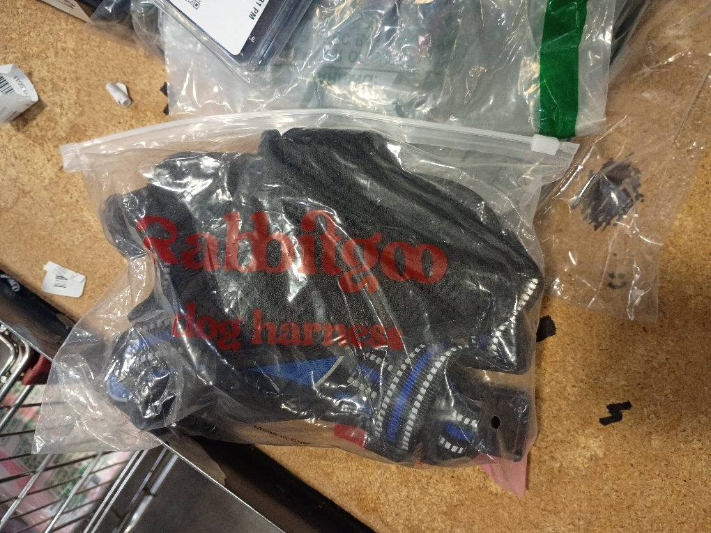 rabbitgoo Dog Harness Medium Sized, No Pull Pet Harness with 3 Buckles, Adjustable Soft Padded Vest with Control Handle, Walking Reflective Pet Vest for Medium Dogs, Blue, M