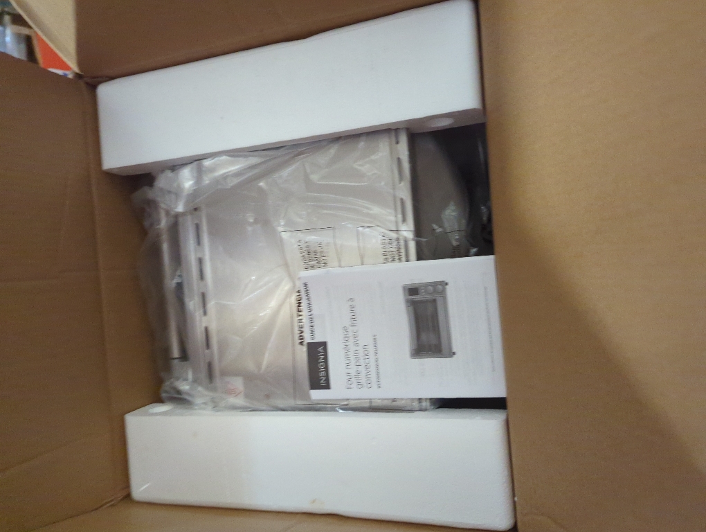 Insignia™ - 6-Slice Toaster Oven with Air Frying - Stainless