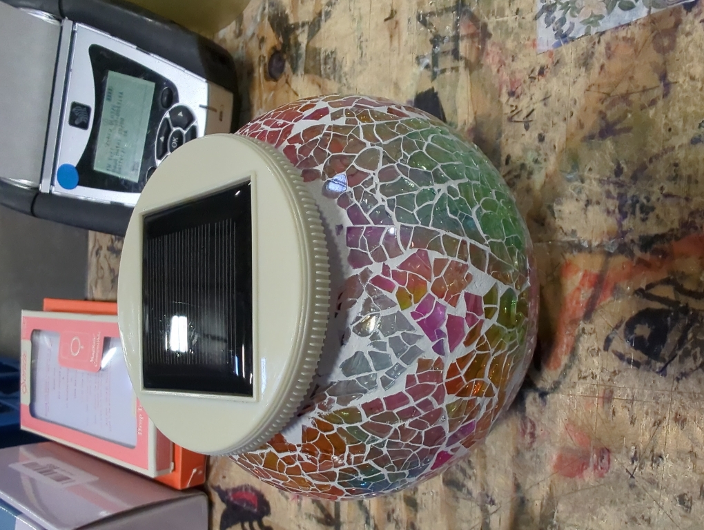 Aukora Color Changing Solar Powered Glass Ball Garden Lights, Solar Lantern Outdoor Table Lights Waterproof Led Night Light for Garden Patio Party Yard Indoor Decora Ideal Gift(Multi-Colored Glass)