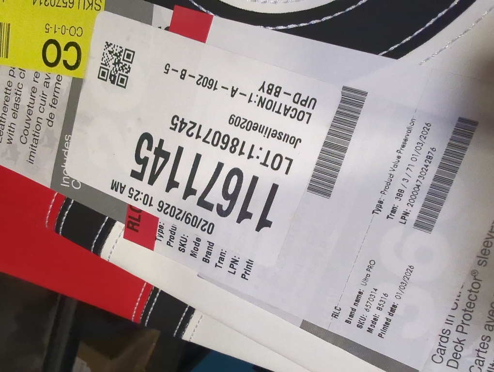 Ultra PRO - Pokémon Poke Ball Premium 9-Pocket Pro-Binder, Collectible Trading Storage Card Accessories Pokemon Design Binder Album