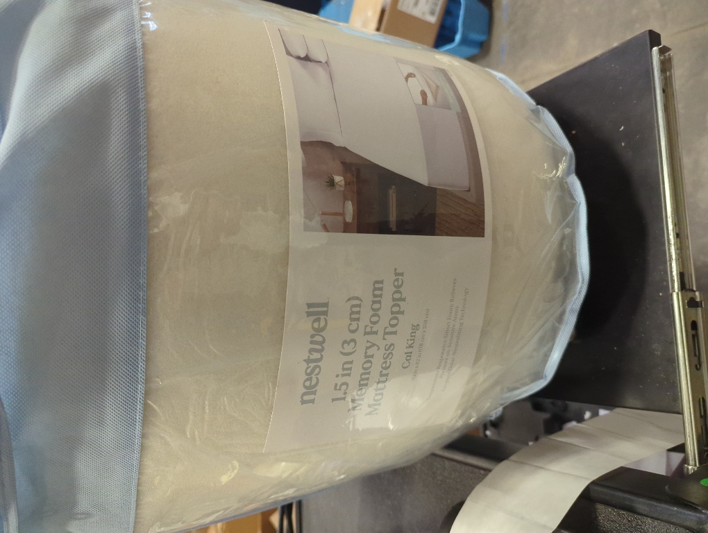 Nestwell 1.5-Inch Memory Foam California King Mattress Topper in Neutral