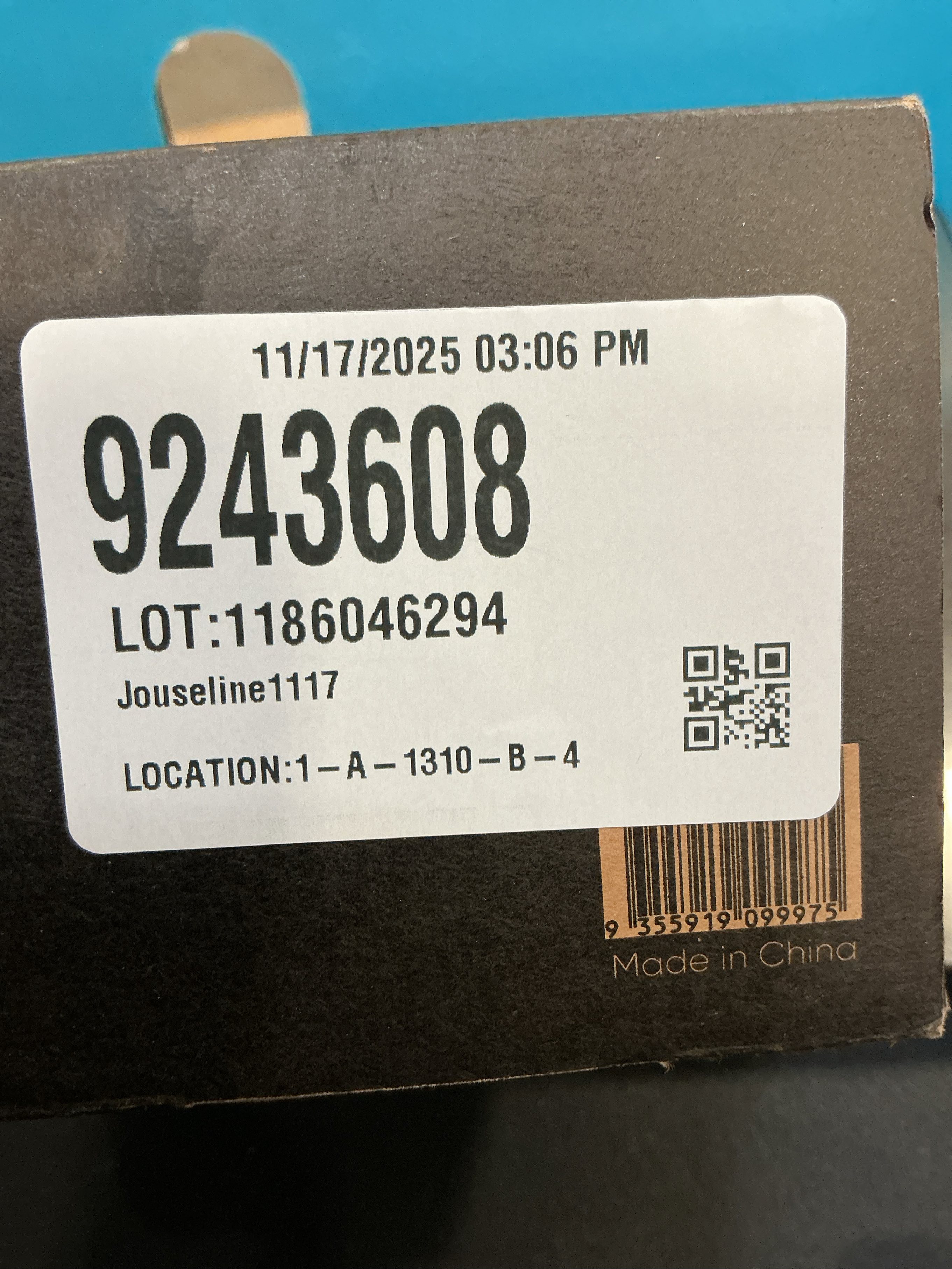 Guitar Wall Mount Hook: Modern Design Walnut Wood Guitar Hanger for Storage & Display. Heavy Duty Ply Guitar Holder for The Wall. Hangers Stand for Acoustic Guitars, Ukulele, Bass, Violin, Cello