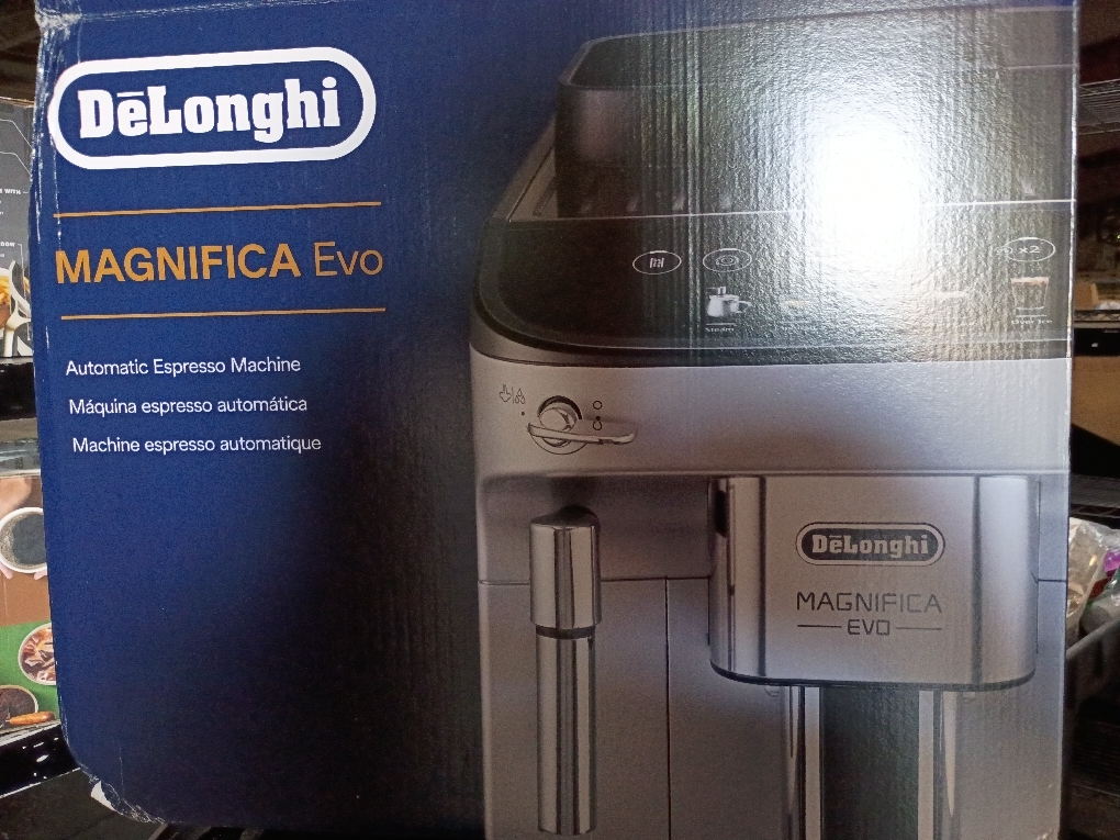 De'Longhi Magnifica Evo Automatic Espresso & Coffee Machine with Auto Milk Frother, Built-in Grinder & Auto-Clean Function - For Latte, Cappuccino, Americano, Iced Coffee, ECAM29084SB , Silver