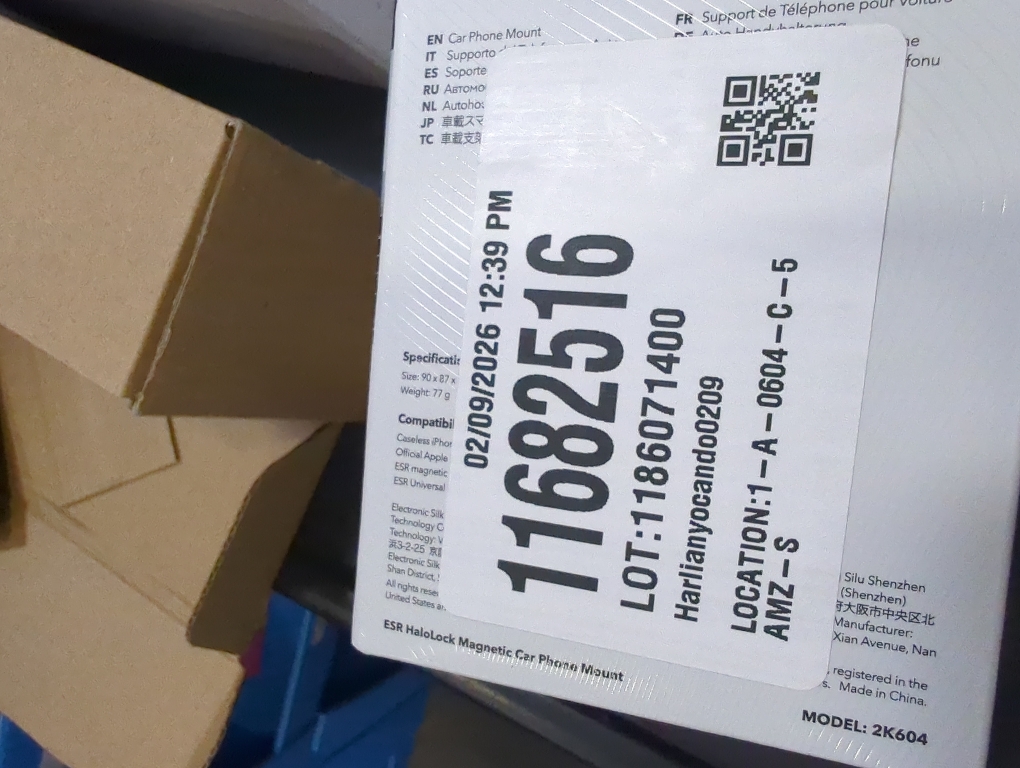 ESR for MagSafe Car Mount, Magnetic Car Phone Holder Mount, Air Vent/Dashboard Magnetic Phone Mount for iPhone 17/16/15/14/13/12, Galaxy S25, Pixel 10, Strong Magnets, Charging Not Supported