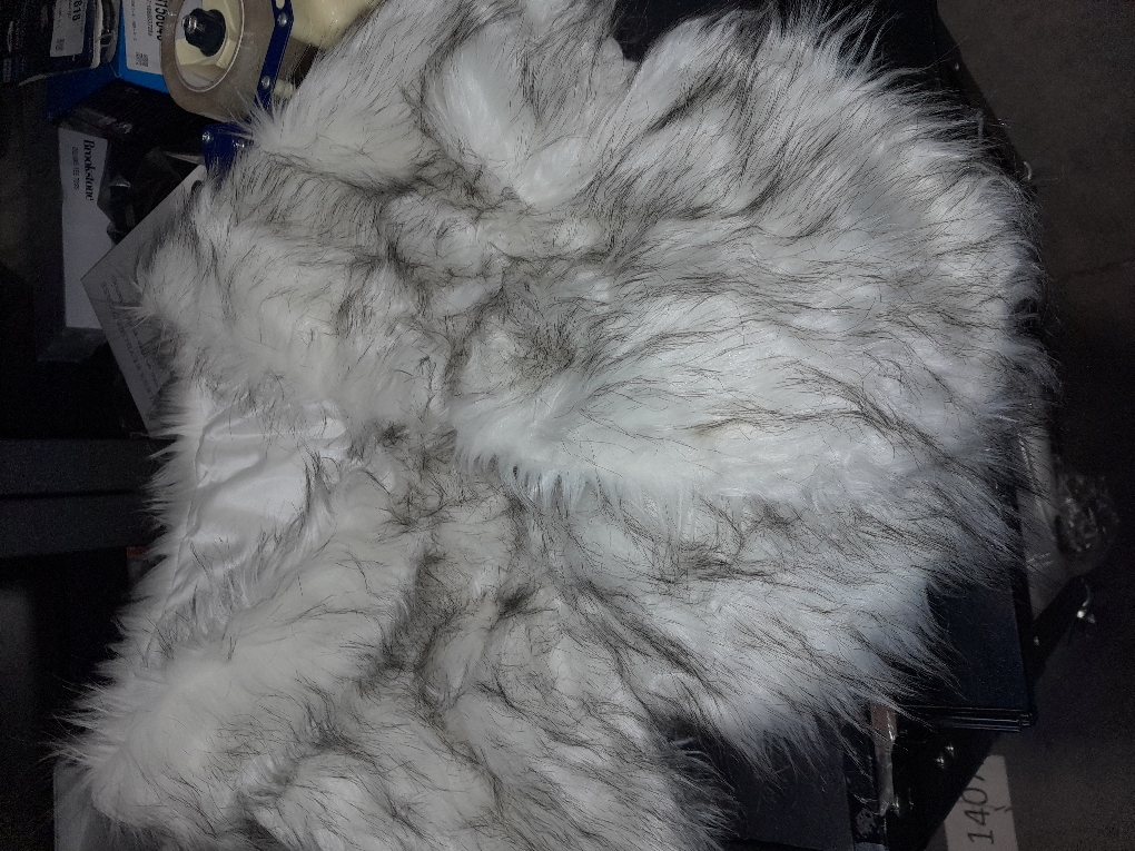 Bridal Faux Fur Wrap Wedding Fur Stole with Brooch Evening Party Warm Dress Up