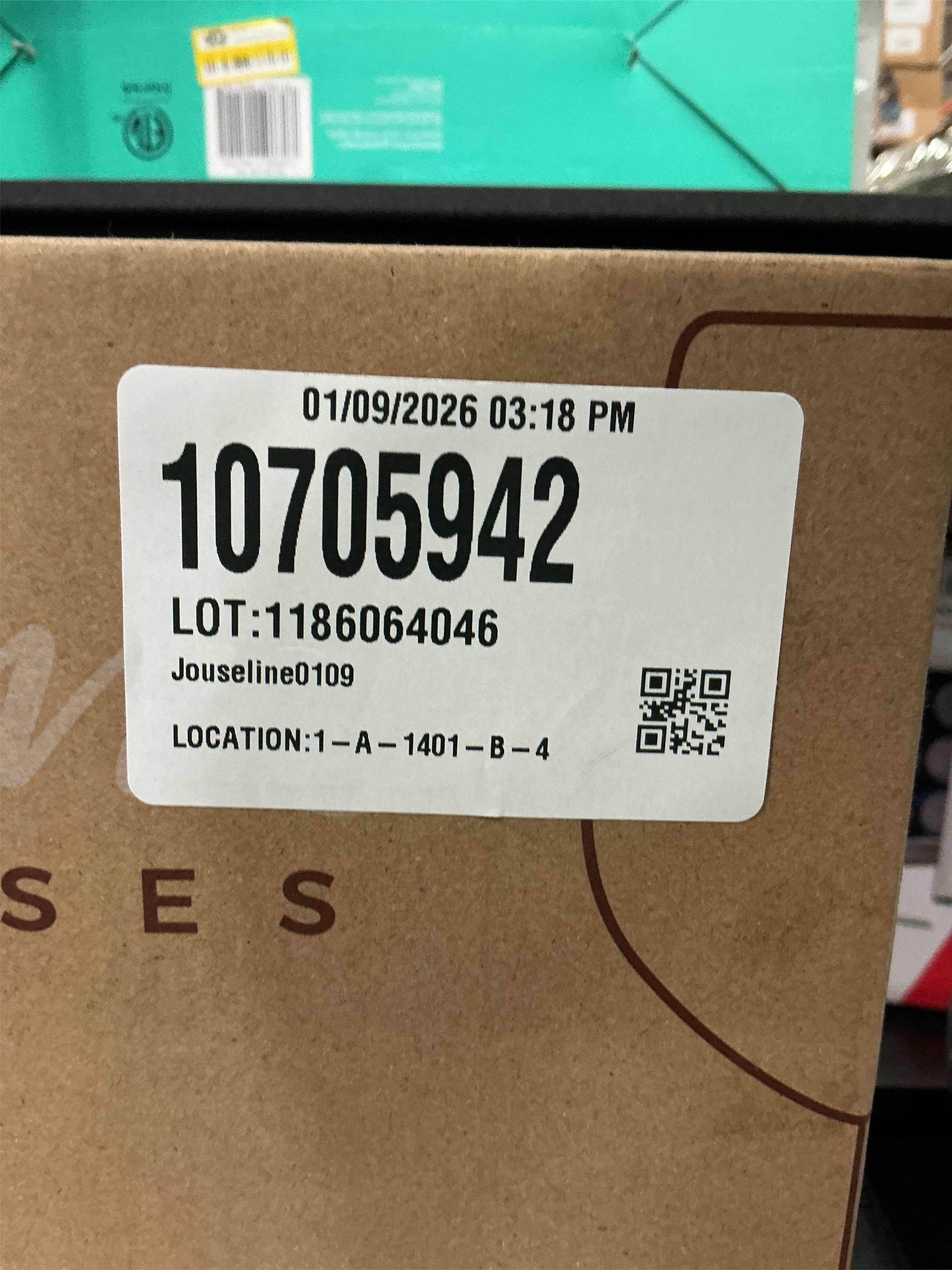 Gusto Nostro Stainless Steel Wine Glass - 18 oz - Unbreakable Black Wine Glasses for Travel, Camping and Pool - Fancy, Unique and Cool Portable Metal Wine Glass for Outdoor Events, Picnics (Set of 2)