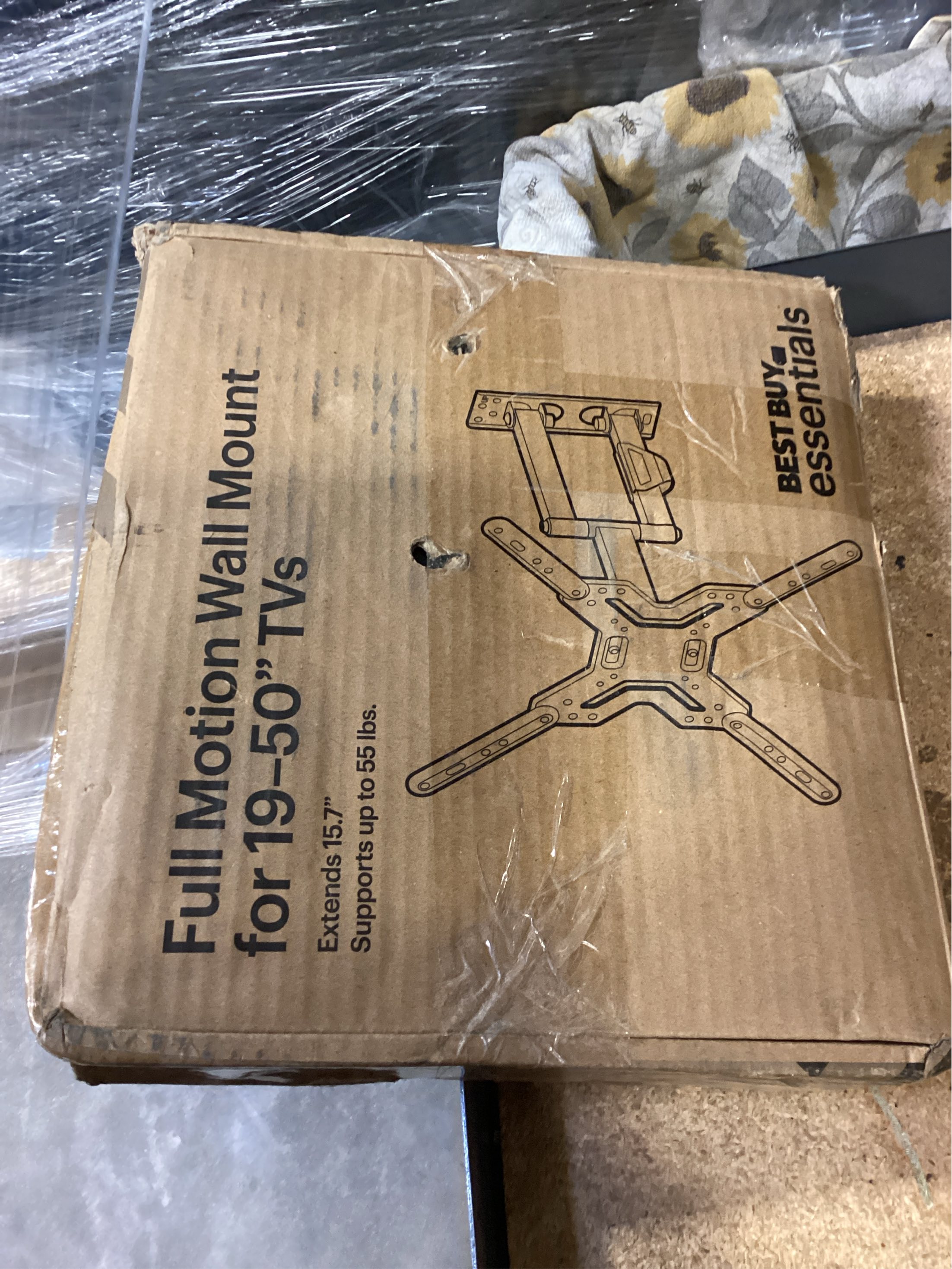 Best Buy Essentials Full Motion TV Wall Mount with Mounting Hardware Included, (New)