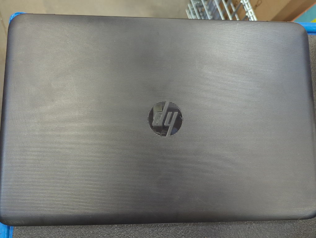 HP Notebook - 15-ay071nr With Charger