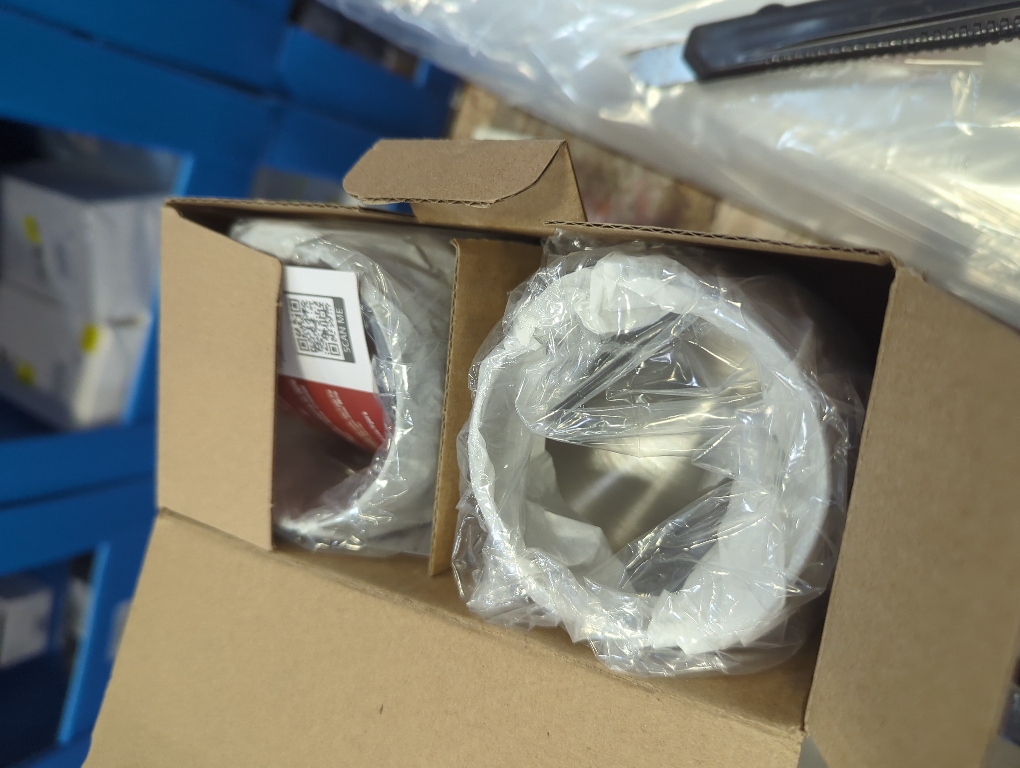 Gusto Nostro Stainless Steel Wine Glass - 18 oz - Unbreakable Black Wine Glasses for Travel, Camping and Pool - Fancy, Unique and Cool Portable Metal Wine Glass for Outdoor Events, Picnics (Set of 2)