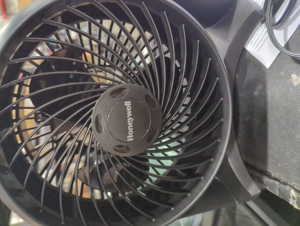 Honeywell TurboForce 11.3 in. H 3 speed Air Circulator Fan