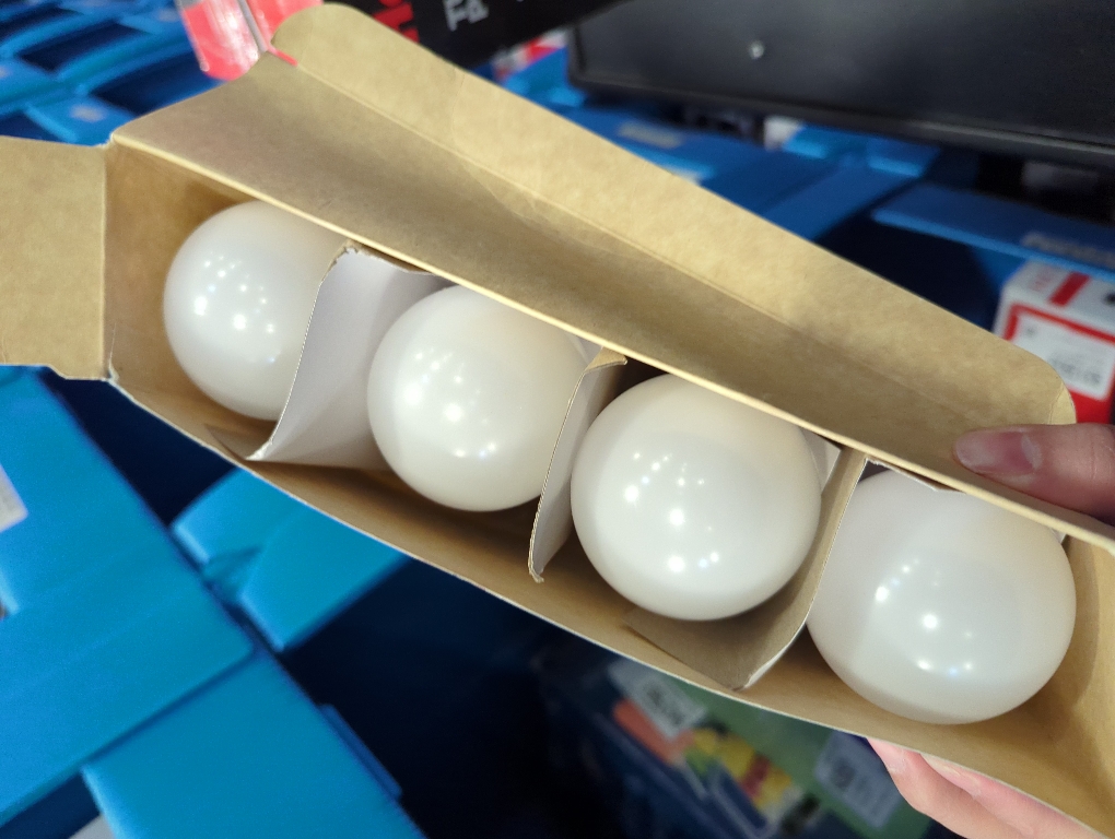 Philips LED 60W Frosted Soft White A19 8P Non-Dim T20: Low Energy 800 Lumens, Enclosed Fixture, E26 Base, 2700K, 10-Year Life