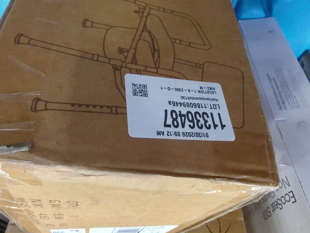 SOUNDFUSE Bedside Commode Chair with Padded Seat and Backrest, Aluminum Dual-Crossbar, Height Adjustable, Portable Toilet for Seniors and Adults, Potty Bucket and Splash Guard, 350 lbs Weight Capacity