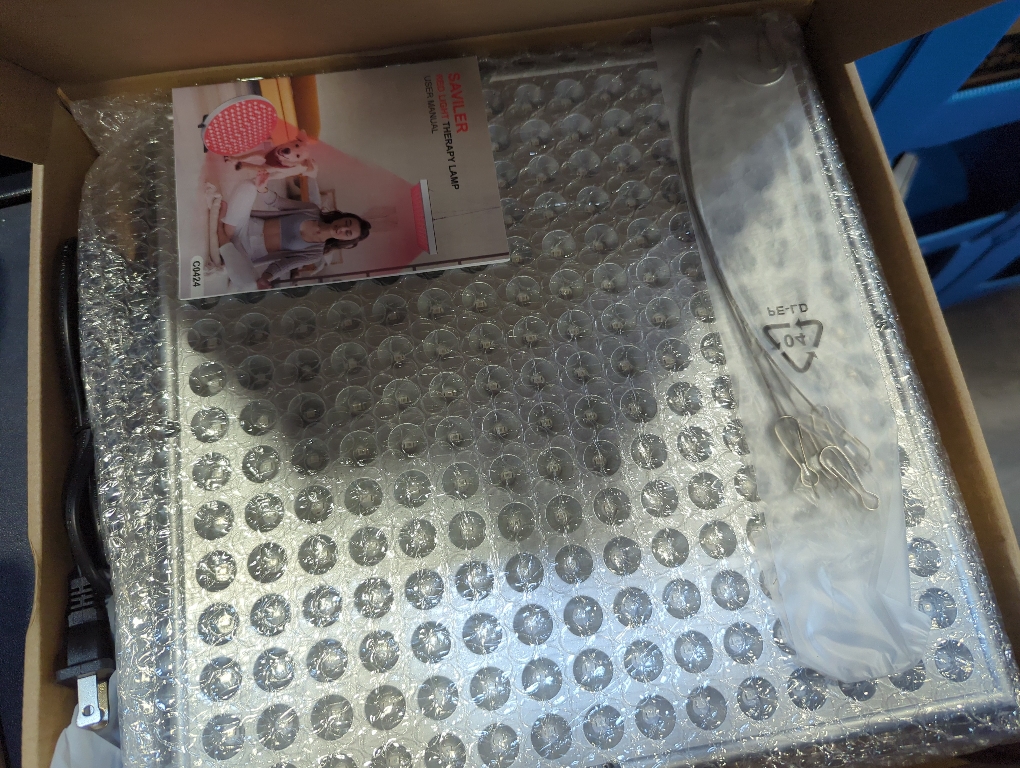 Red Light Therapy Lamp, LED Panel Deep 660nm and Near Infrared 850nm Light Combo, Red Light Therapy Device for Body and Face, Skin Beauty, Pain Relief of Muscles and Joints, Silver(Square)