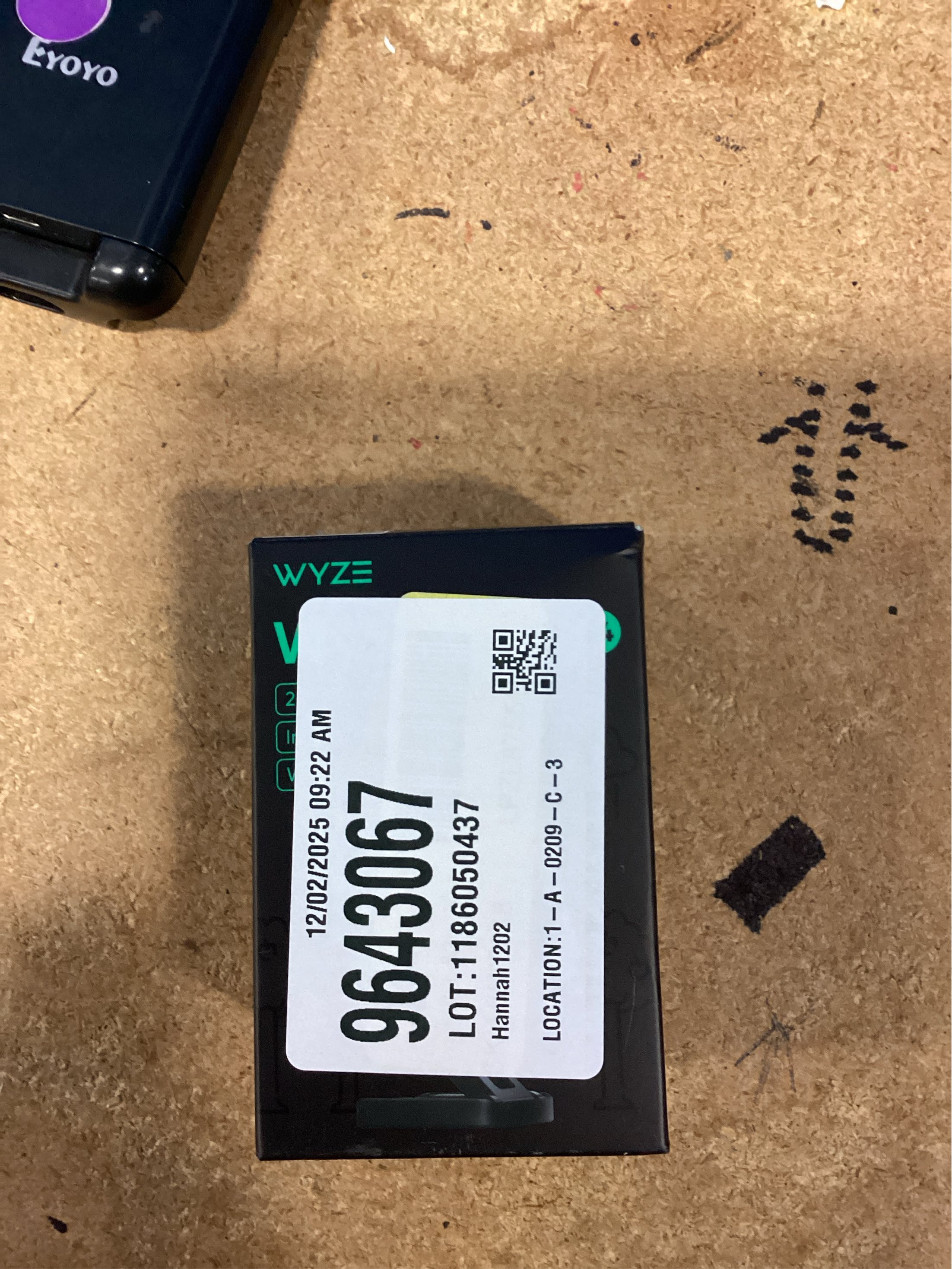 Cam v4 Wi-Fi 2.5K QHD Indoor/Outdoor Plug-In Smart Home Security Camera, Color Night Vision, 2-Way Audio (Gray)