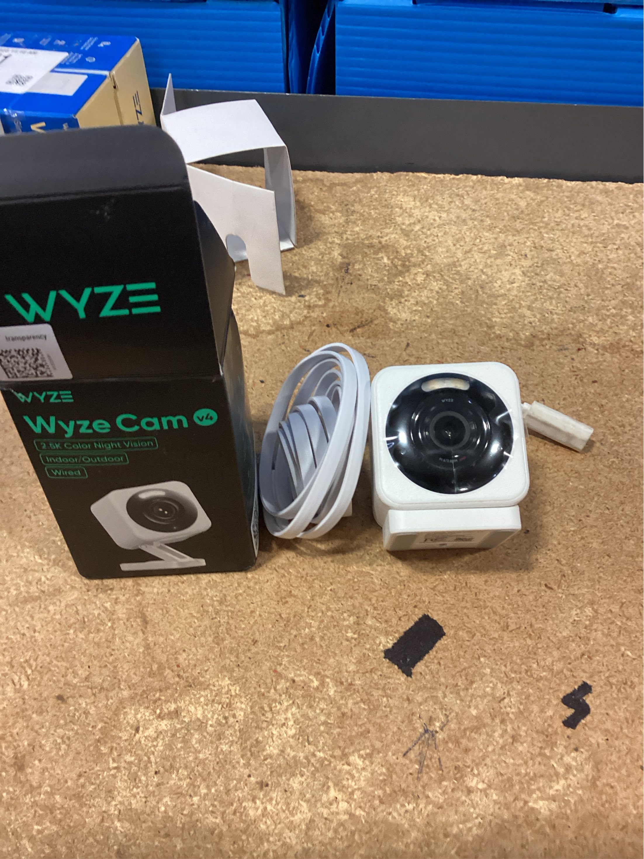 Wyze Cam V4 Plug-in Indoor and Outdoor Smart-Enabled Security Camera