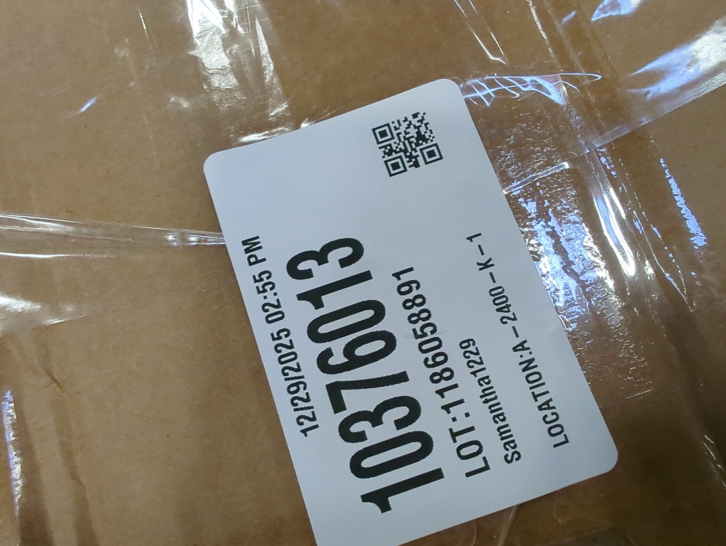 6.5ft Prelit Artificial Christmas Tree with 2368 PE PVC Tips, Premium Pre-Lit Holiday Xmas Tree with 300 UL Incandescent Lights, Metal Hinges & Foldable Base for Home Office Party, Green