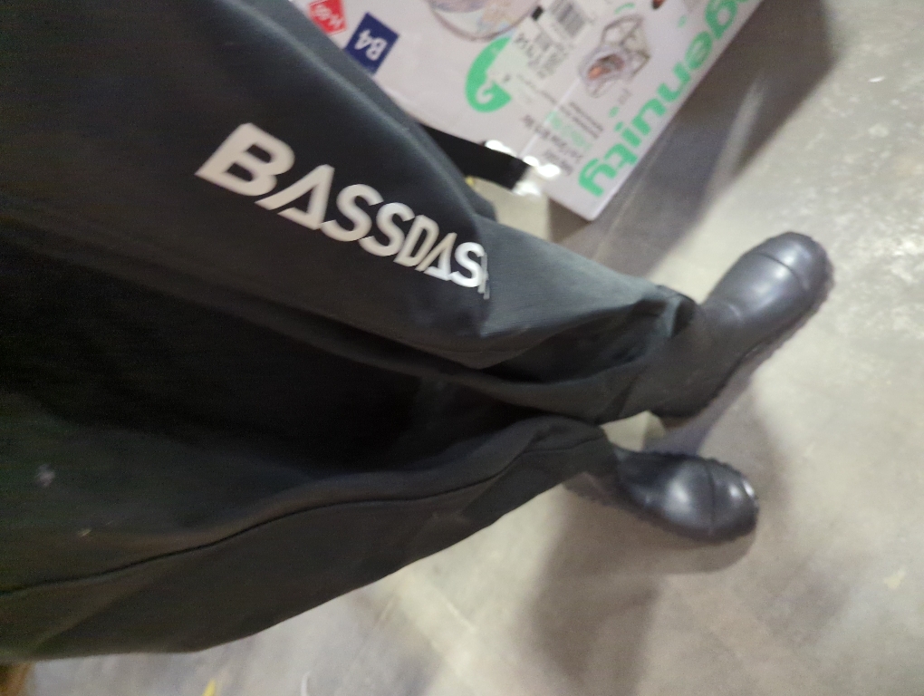 BASSDASH XL 3D Boot Foot Game Wader Ultra High Strength Black Plaid Nylon PVC Fishing Hunting Chest Waders for Men