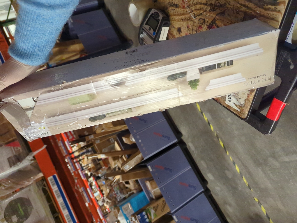 Melannco 5.12 in. H X 24.61 in. W X 4.33 in. L White Wood Ledge Shelf Set