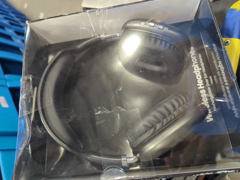 GEMS Wireless Over-Ear Headphones - Black