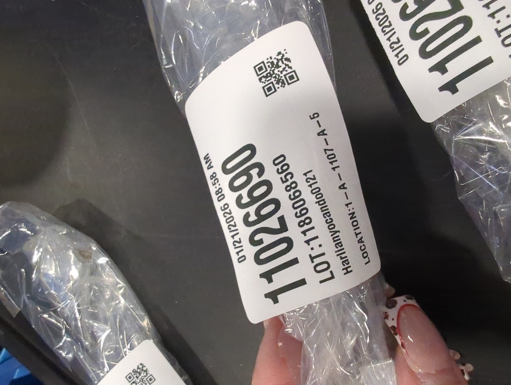 Amerock | Cabinet Pull | Polished Chrome/White | 7-9/16 inch (192 mm) Center to Center | Urbanite | 1 Pack | Drawer Pull | Drawer Handle | Cabinet Hardware