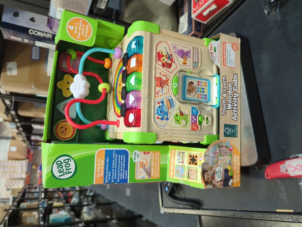 LeapFrog Touch and Learn Electronic Musical Light-Up Wooden Activity Cube Toy, Animal Themed, Ages 1 and Up