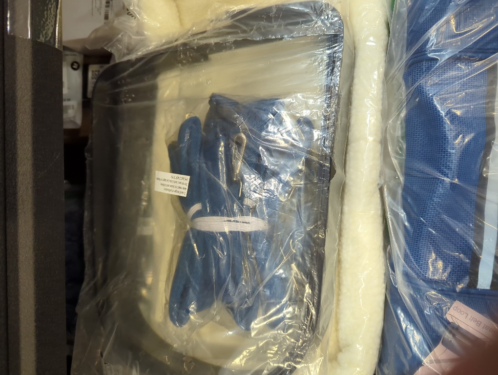 Sturdy Pet Carrier Backpack, Front Pack, Shoulder Bag, Pet Hand Bag, Car Seat Crate, Soft-Sided pet Carrier, Small Animal Travel Carrier, Airline Approved, Size Small for Pets 14-16 Long