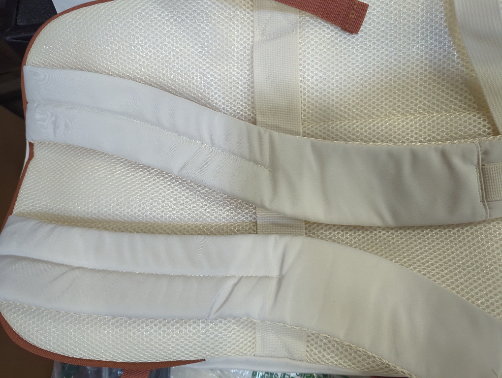 BAGSMART Travel Backpack Carry on Flight Approved, 28L Lightweight Backpack Fits 17.3 Inch Laptop for Men Women, Water Resistant Personal Item Travel Bag with USB Charging Port,