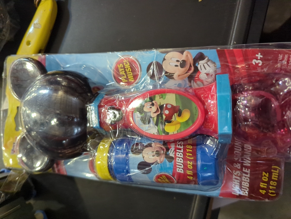 Little Kids Disney Mickey Mouse Light and Sound Musical Bubble Wand, Includes Bubble Solution, Multi (20511)