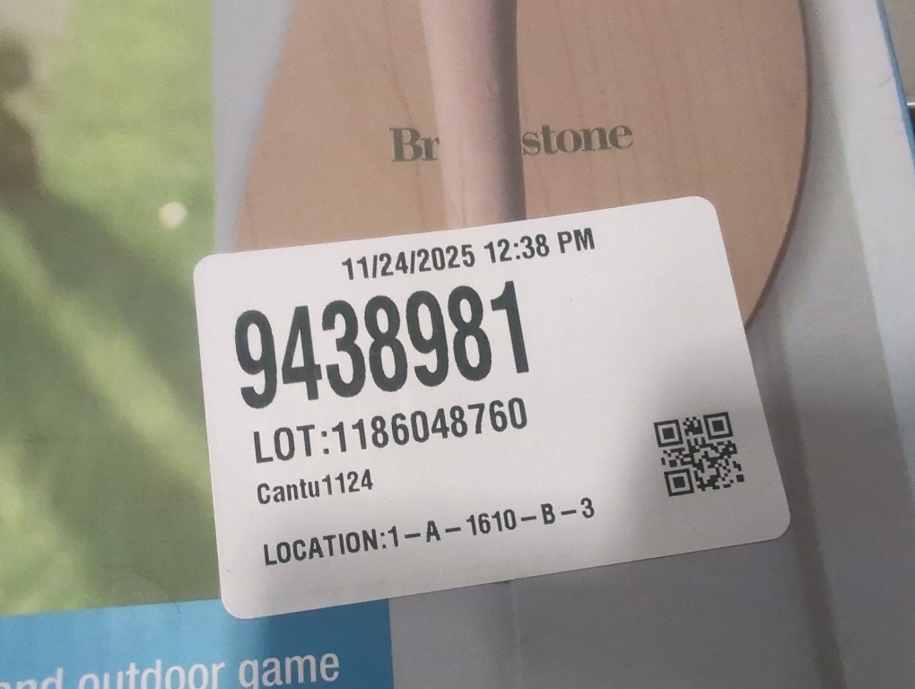 Brookstone Deluxe Tee Toss