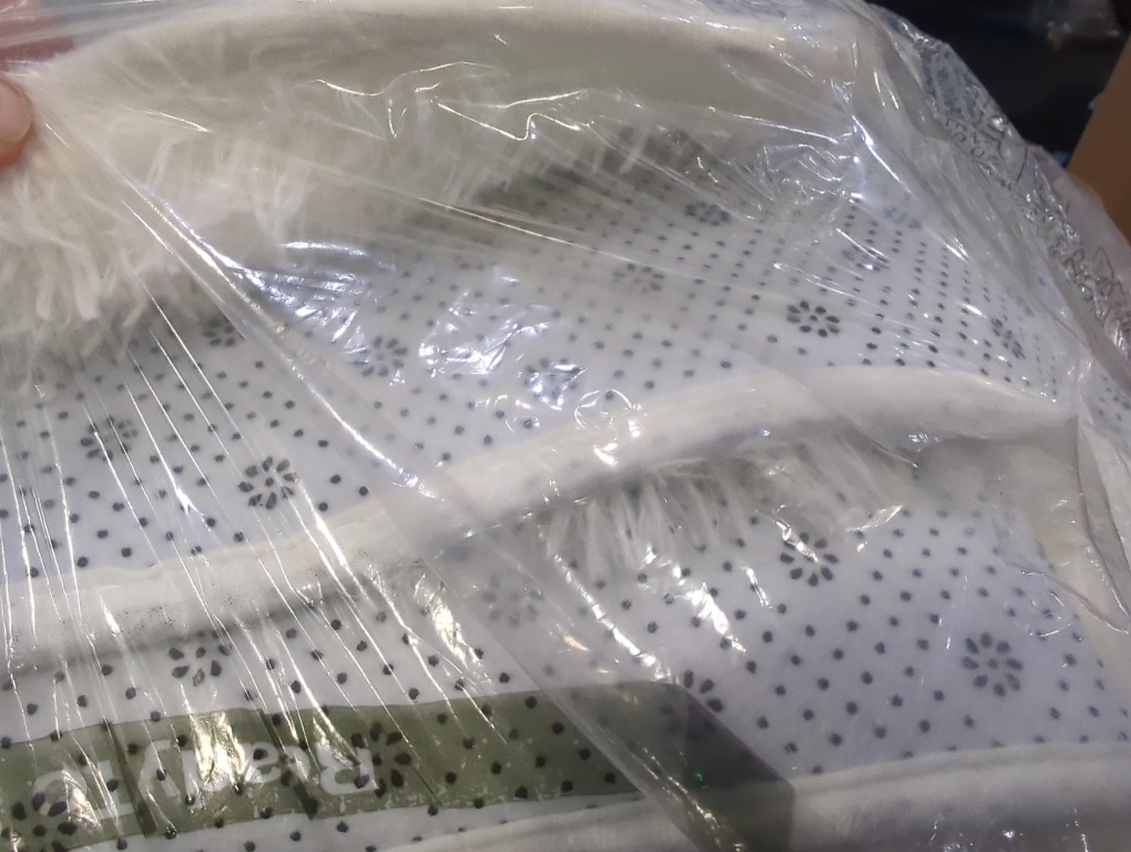 Size Large Color White Rugs for Living Room, Large Fluffy Shag Fuzzy Plush Soft Living Room Area Rugs, Floor Shaggy Carpets for Bedroom, Carpet for Kids Boys Girls Dorm Nursery Home Decor Aesthetic