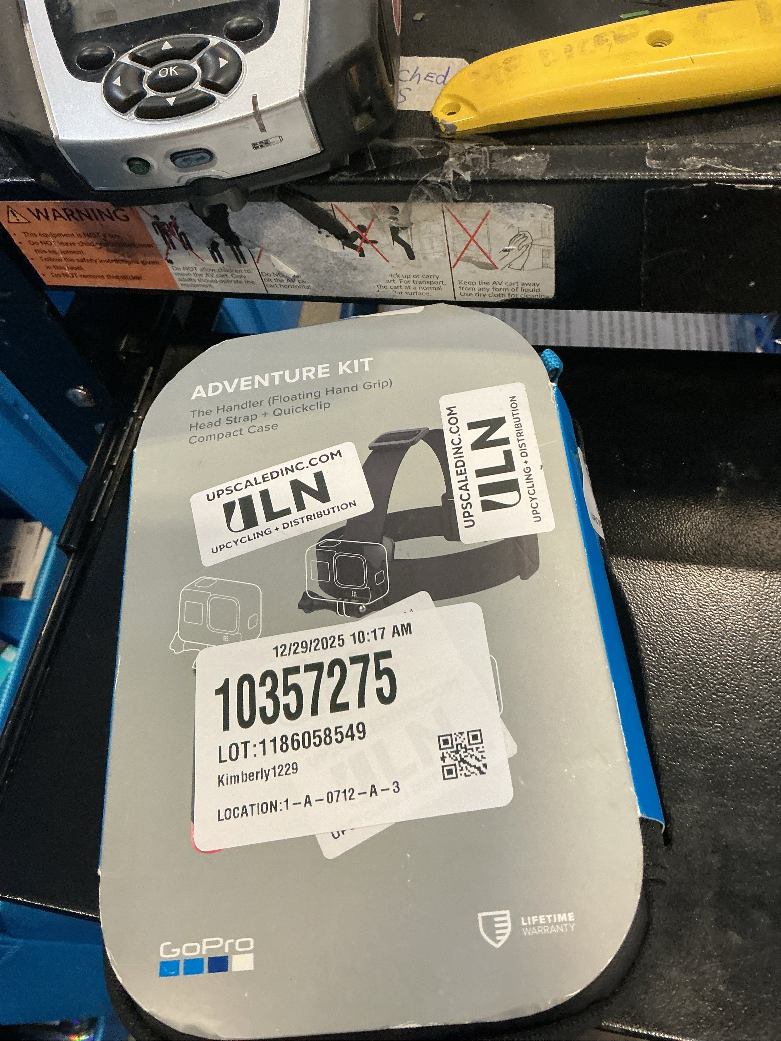 GoPro Adventure Kit: Floating Hand Grip, Head Strap, QuickClip & Compact Case, Black, 1