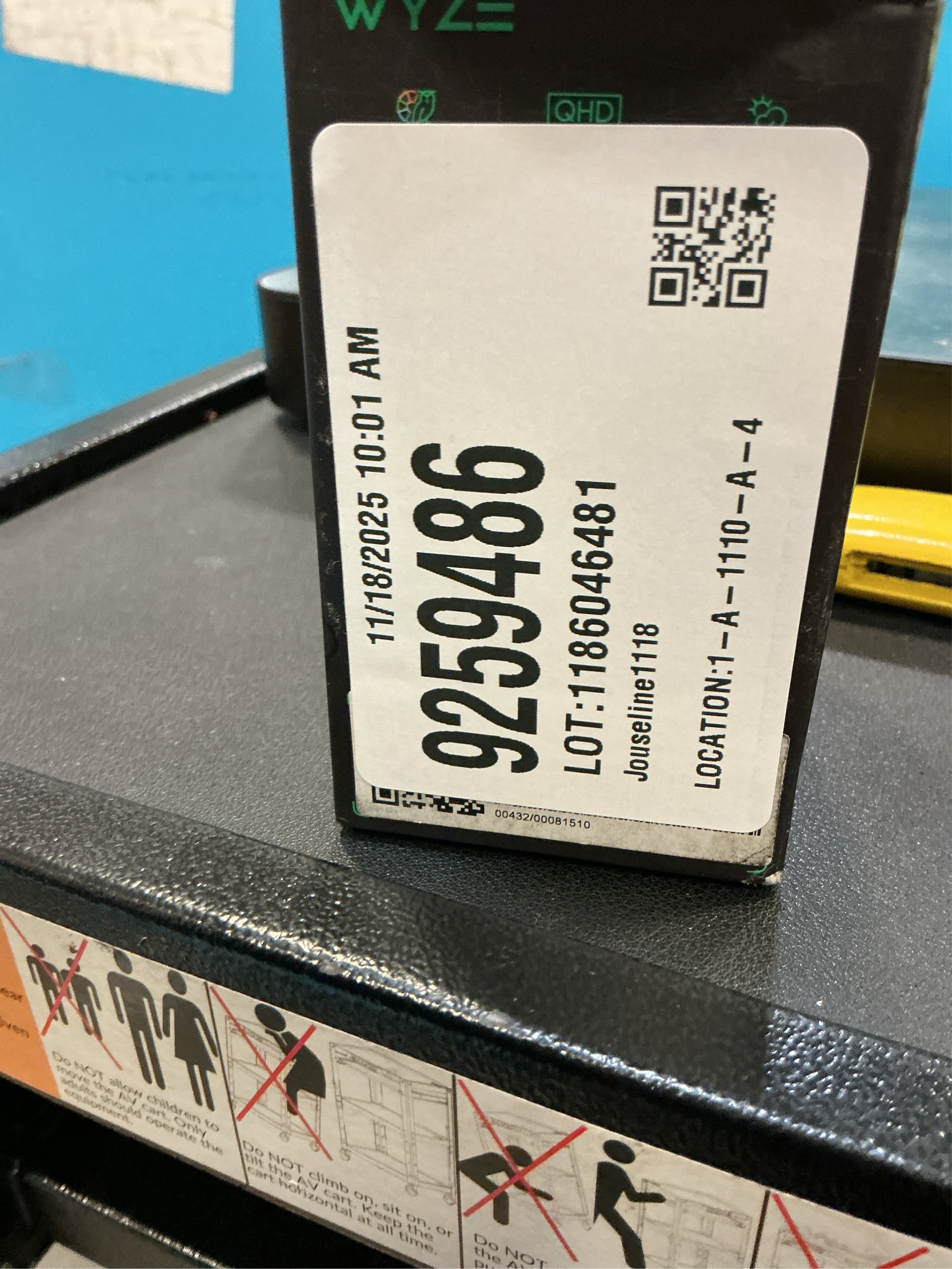 WYZE Cam v4 (Latest Model), 2.5K AI Security Camera, Indoor/Outdoor Cameras for Home Security, Baby Monitor & Pet Camera, Vibrant Color Night Vision, No Subscription Required, Free Expert Help