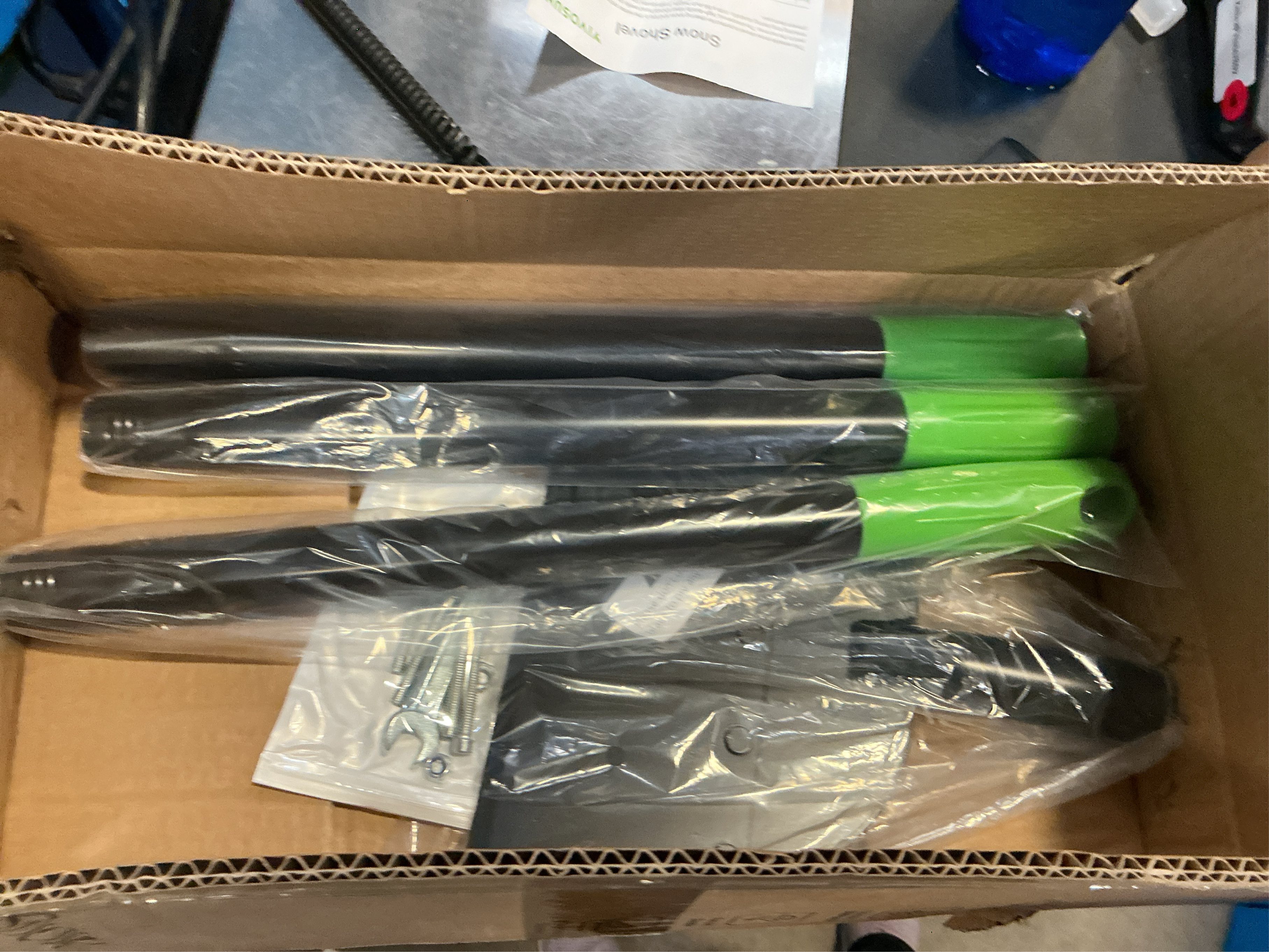 VIVOSUN Snow Shovel, Ice Scraper & Ice Chopper, 54 Inch Flat Shovel for Snow Removal, Portable Snow Shovel for Driveway and Car, Garden Snow Pusher and Scraper Tool for Road and Outdoor Cleaning