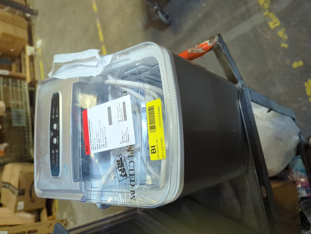 Portable Countertop Ice Maker Machine with Handle, 9 Bullet-Shaped Ice Cubes Ready in 6 Mins, 26Lbs/24H, Self-Cleaning Function with Ice Scoop and Basket for Home/Kitchen/Party (Grey)