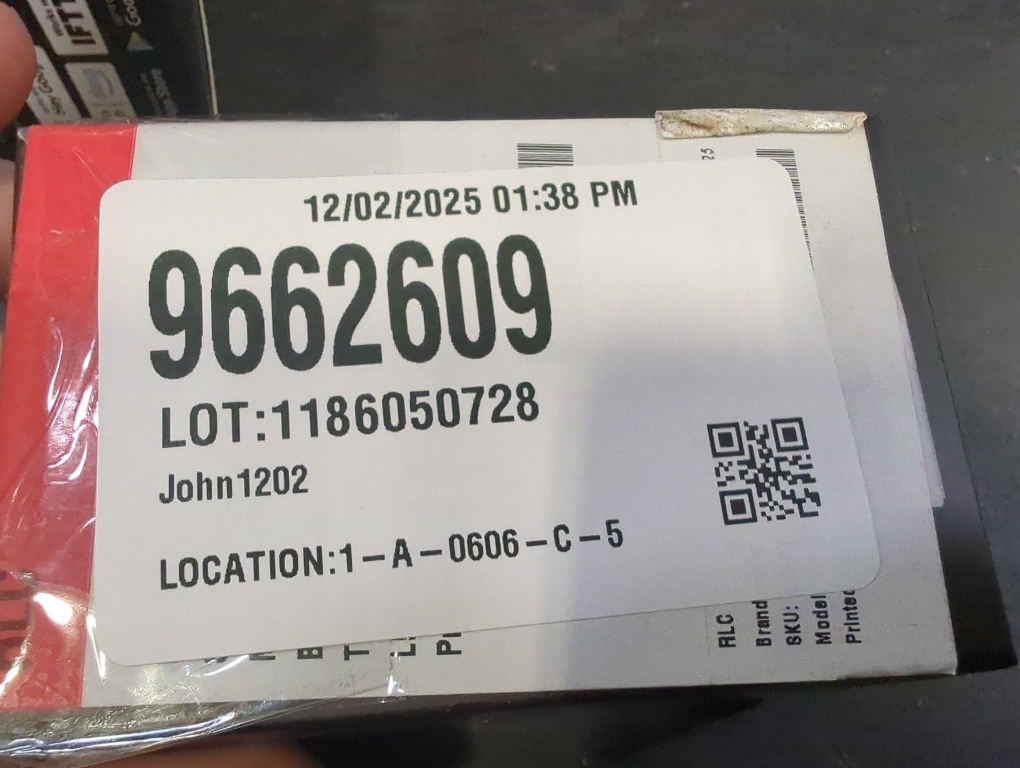 Color White Wyze Cam V4 Plug-in Indoor and Outdoor Smart-Enabled Security Camera