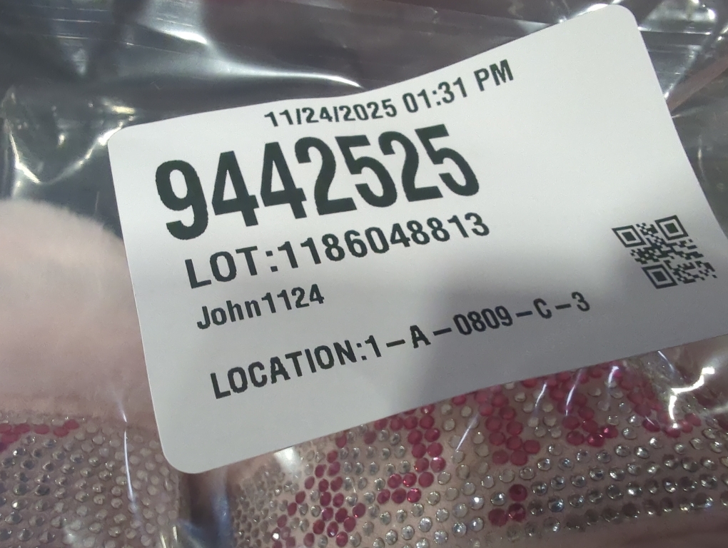 Size M Color Pink Juicy Couture Women's Plush Faux Fur Slippers – Cozy Open-Toe Slides, Soft Indoor/Outdoor House Shoes