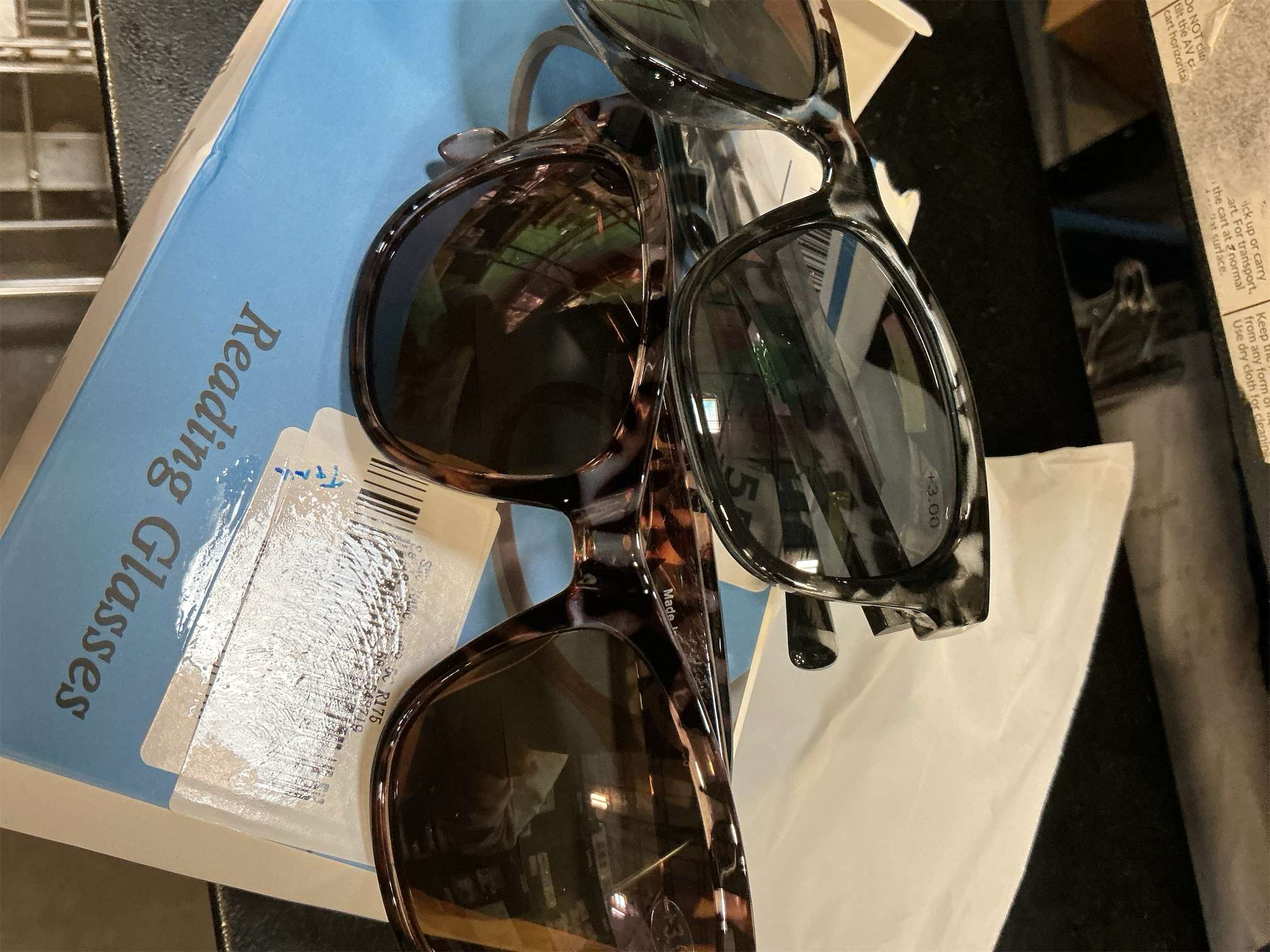 Hyyiyun Bifocal Reading Sunglasses for Women 4 Pairs Vintage Jackie Oval Ladies Oversize Cateye Readers