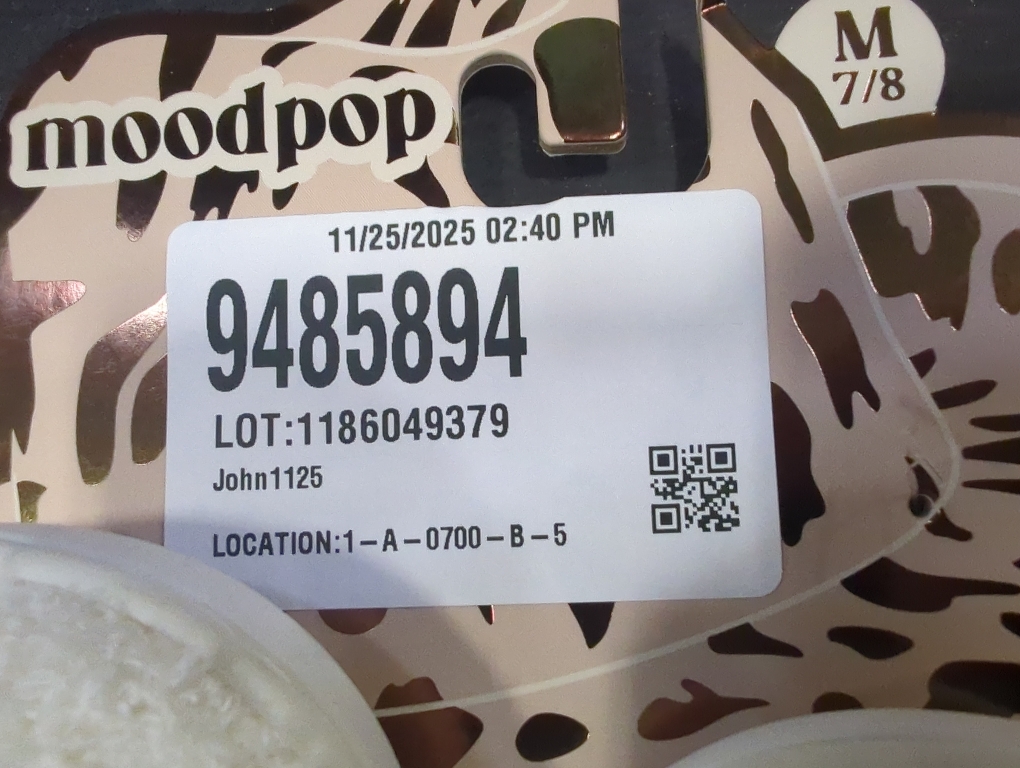 Size M 7/8 Color White ghost cowboy slippers