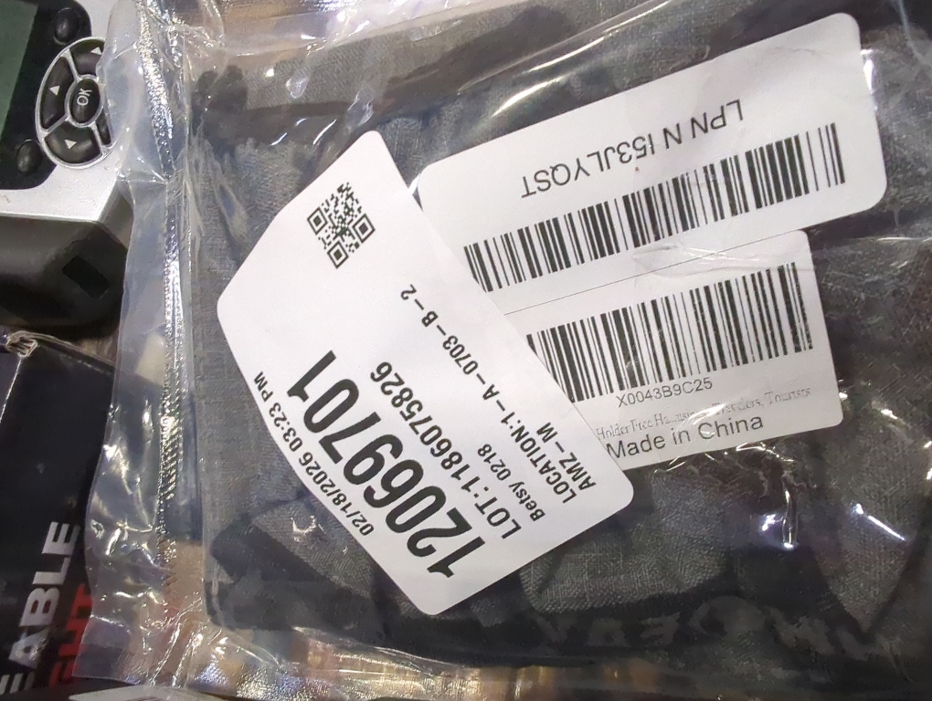 Luggage Cup Holder for Suitcases Free Hands, Travel Accessories, Luggage Cup Caddy Gifts, Beverage Holder, Universal Luggage Accessories for Flight Attendants, Business Travelers, Grey