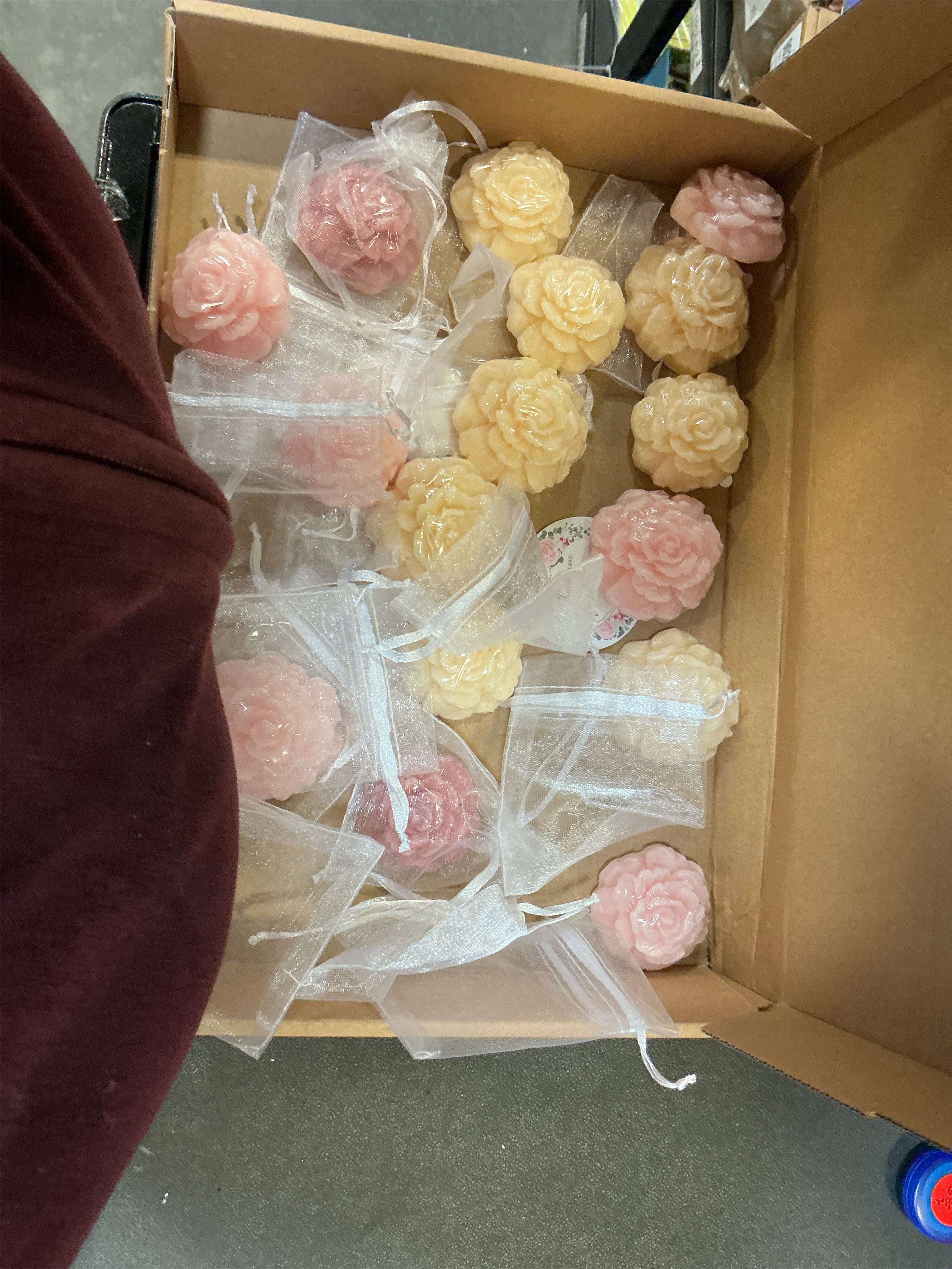 missing parts Demissle 24 Set Flower Mini Soaps for Guests Flower Soap Wedding Handmade Gift Favors Fancy Decorative with Thank You Tags for Wedding Bridal Guest Gift Party Favor(Rose)