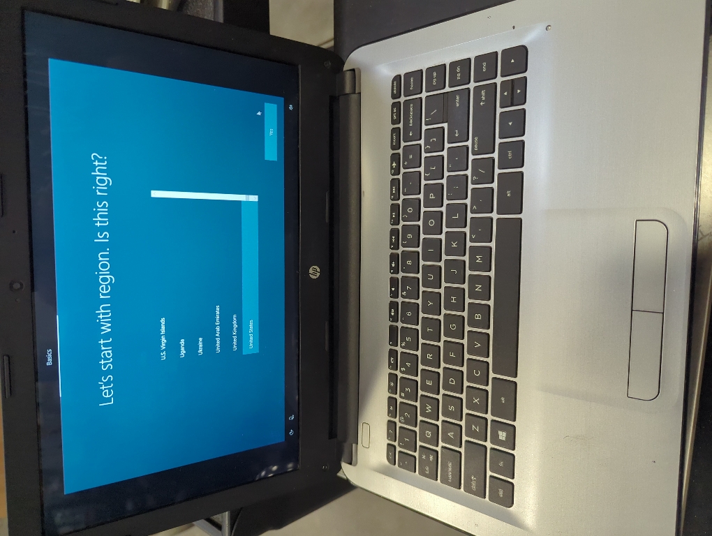 HP Notebook - 14-an013nr With Charger