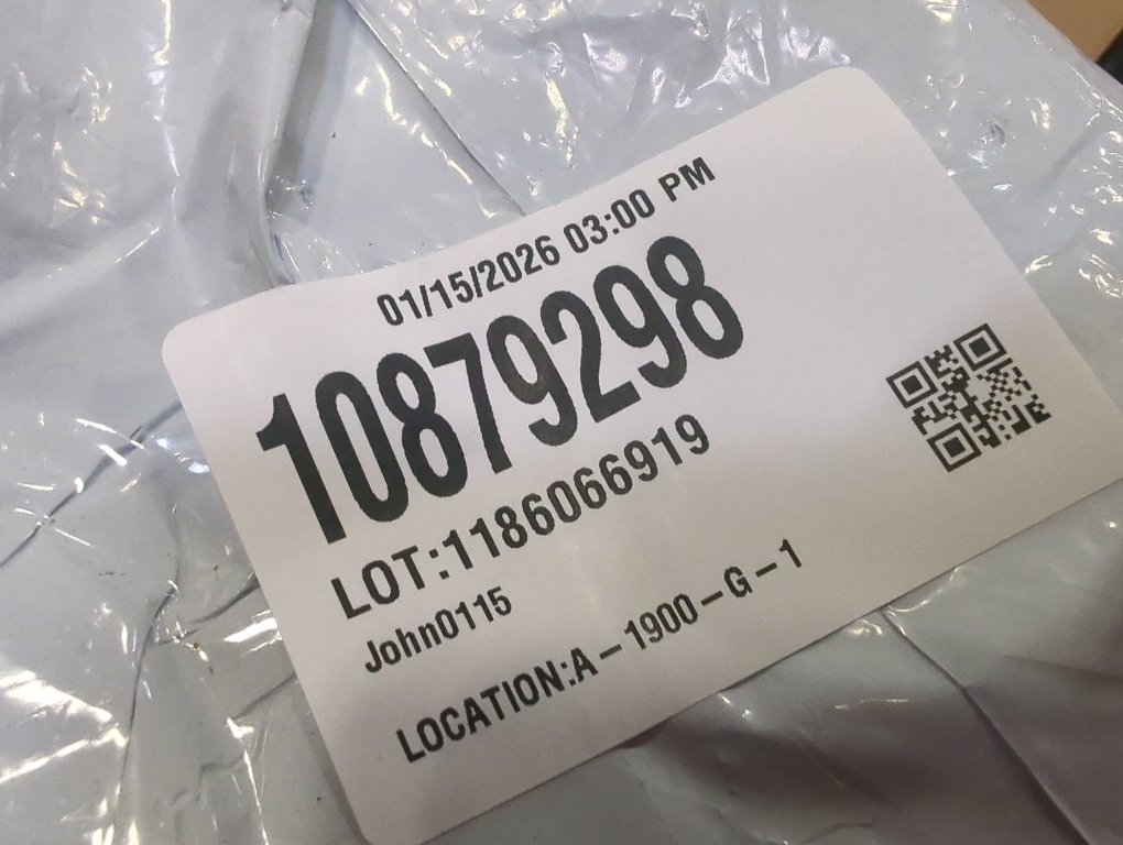 Size medium Color Grey area rug