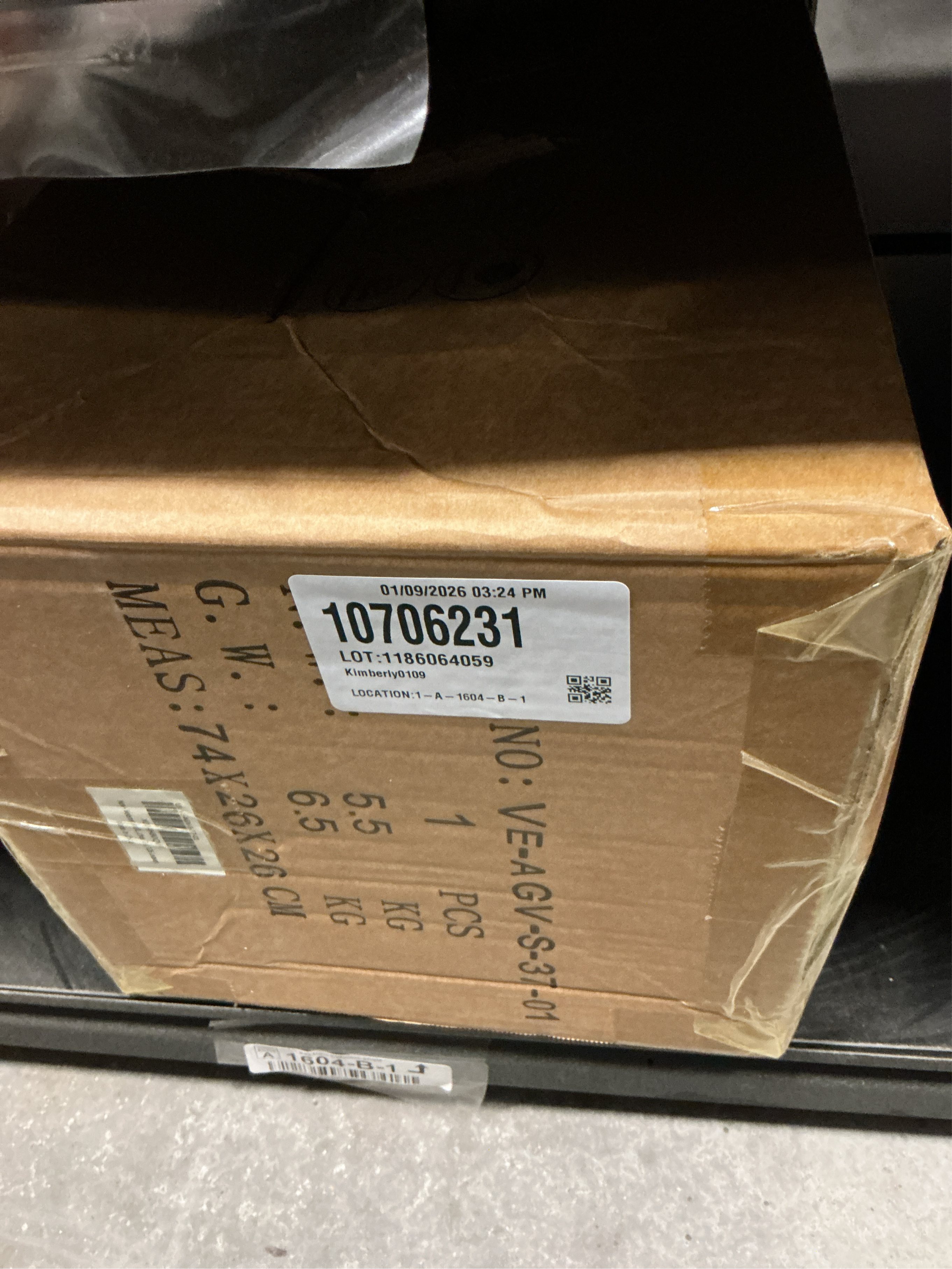 Velener Artificial Agave Plant in Black Pot with Real Stone Pebbles, Large Fake Agave Plant for Indoor and Outdoor-27 inches Tall, 126 Leaves