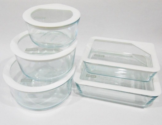 Pyrex glass storage containers with silicone lid with opening for steam release