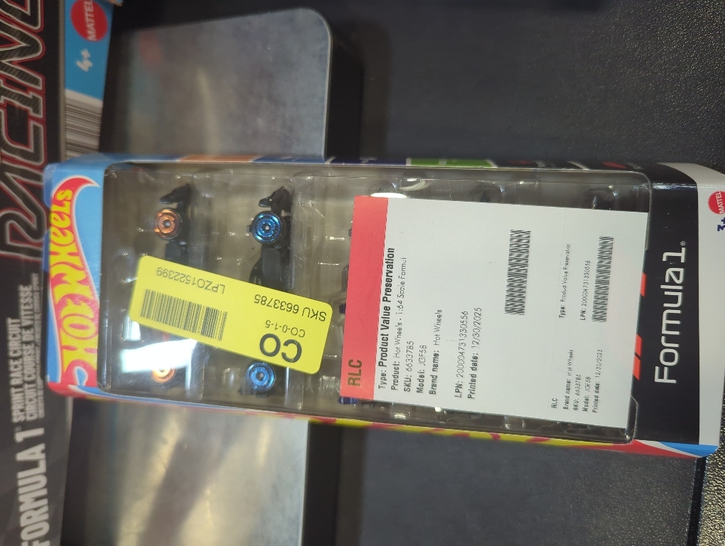 Hot Wheels Toy Cars Formula 1 5-Pack, Set of 5 1:64 Scale Die-Cast Vehicles Featuring F1 Racing Team Decos, Collectible Race Cars