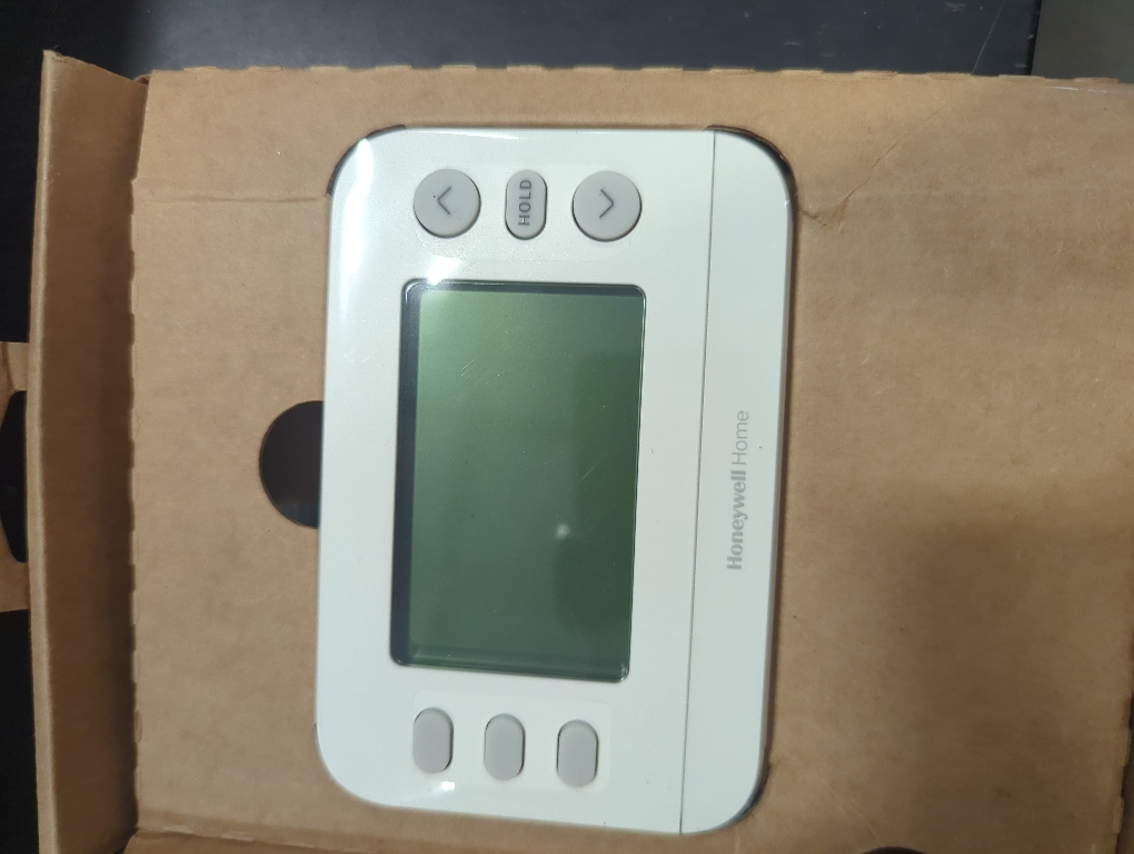 Honeywell Home Programmable Thermostat, Single-Stage, 1 Heat/1 Cool Compatibility White, RTH20B