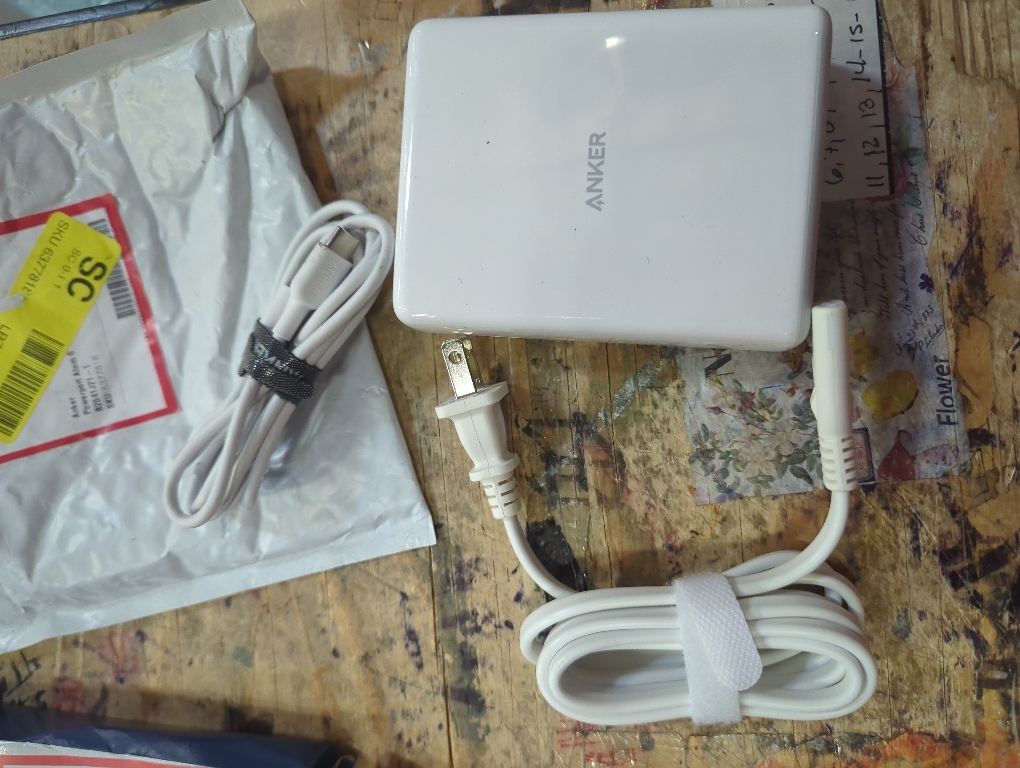 Anker Desktop Charger, Fast Charging USB C Charger, 112W Max 6-Port Charging Station, for iPhone17, iPad, MacBook, Samsung and More (Cable Not Included)